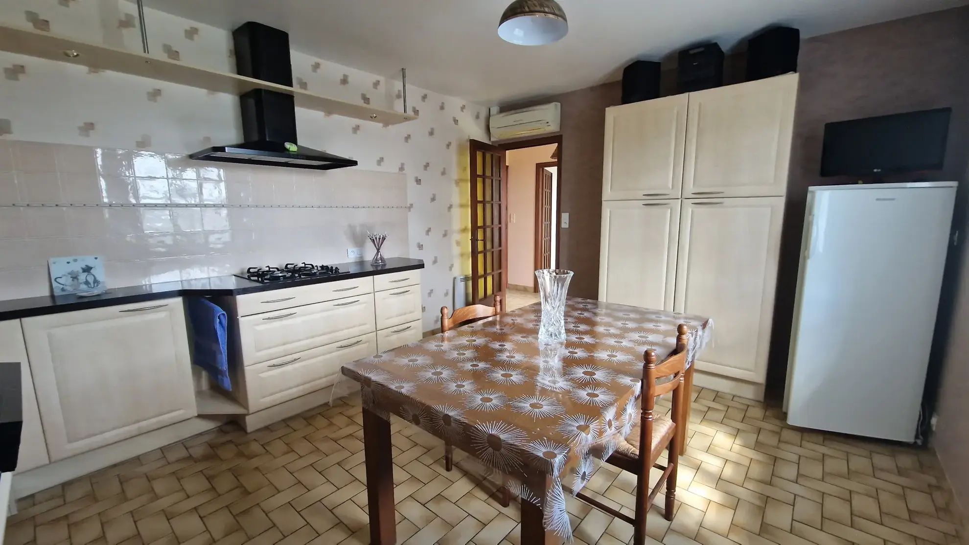 Maison indépendante rénovée à Lubersac avec terrain de 1200 m² et dépendance 