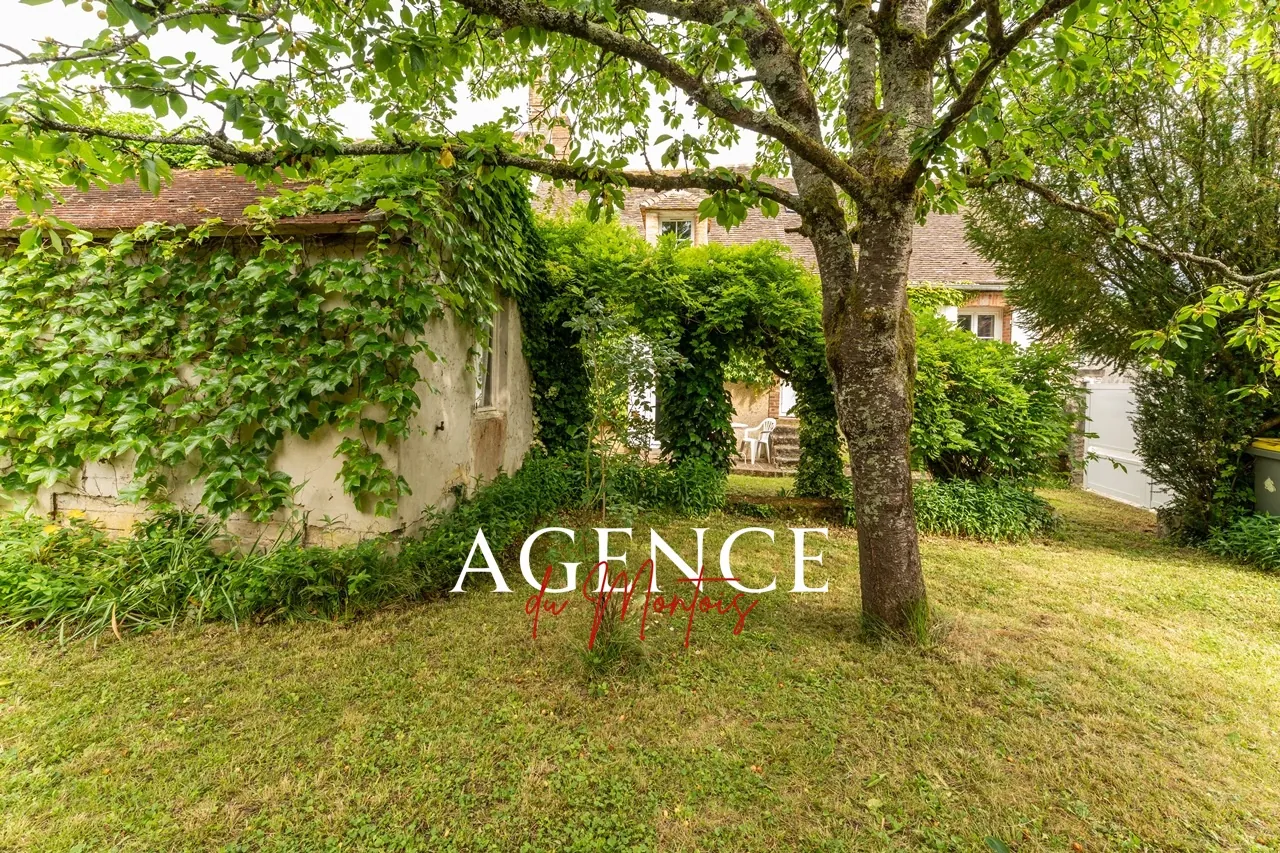 Maison de village à Donnemarie-Dontilly avec jardin, 4 chambres, proche A5 - Opportunité à saisir 