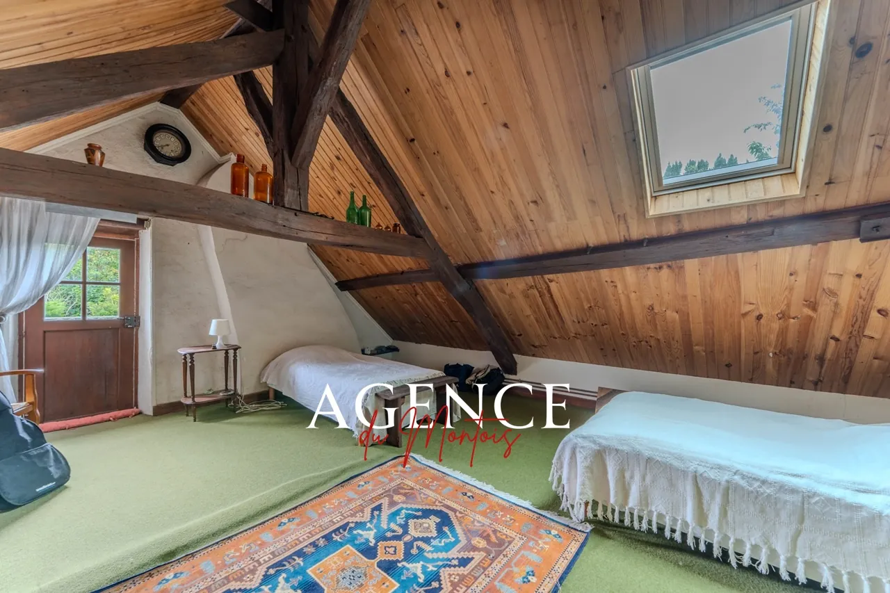 Maison de village à Donnemarie-Dontilly avec jardin, 4 chambres, proche A5 - Opportunité à saisir 