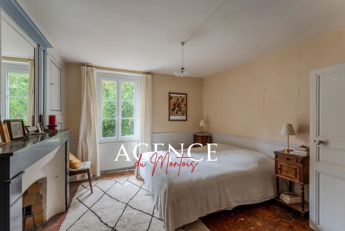 Maison de village à Donnemarie-Dontilly avec jardin, 4 chambres, proche A5 - Opportunité à saisir 