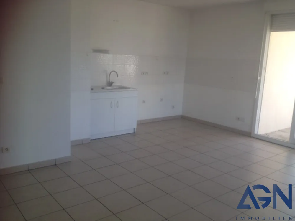 Appartement T2 à vendre à Montpellier Croix d'Argent avec terrasse et garage 