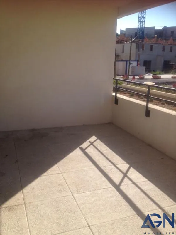 Appartement T2 à vendre à Montpellier Croix d'Argent avec terrasse et garage 
