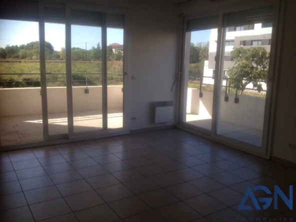 Appartement T2 à vendre à Montpellier Croix d'Argent avec terrasse et garage
