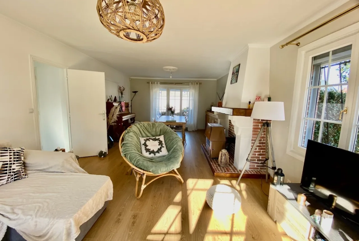 Charmante maison familiale à vendre à Maubeuge, proche centre avec garage et jardin 