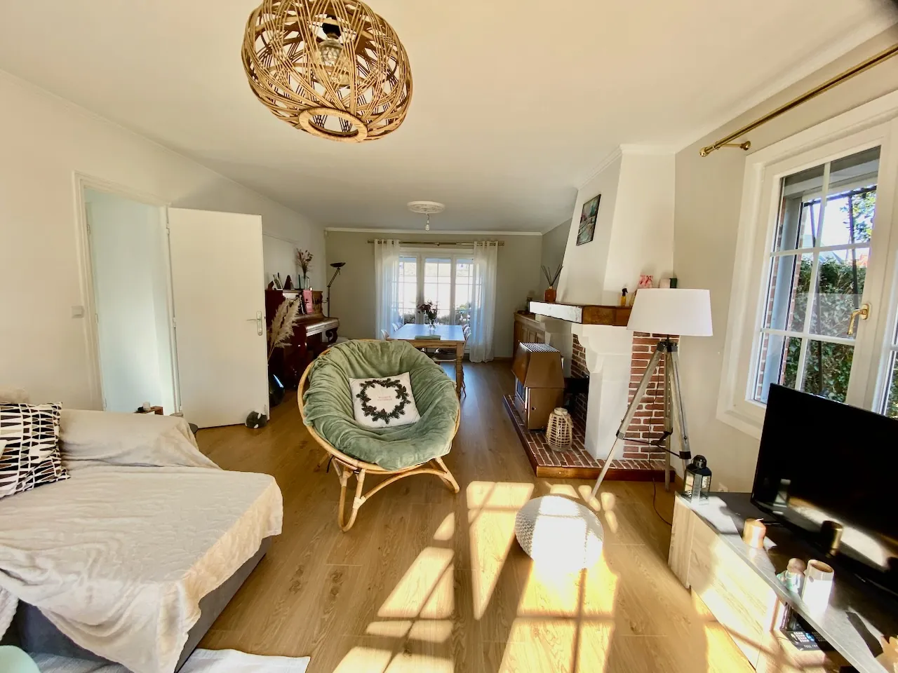 Charmante maison familiale à vendre à Maubeuge, proche centre avec garage et jardin 
