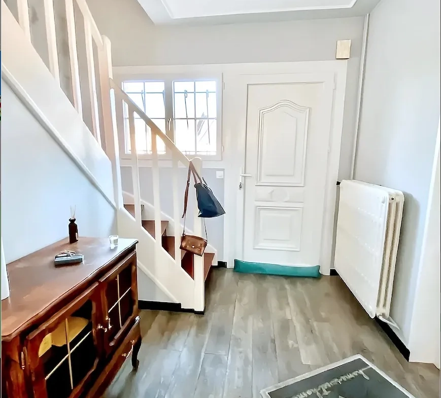 Charmante maison familiale à vendre à Maubeuge, proche centre avec garage et jardin 