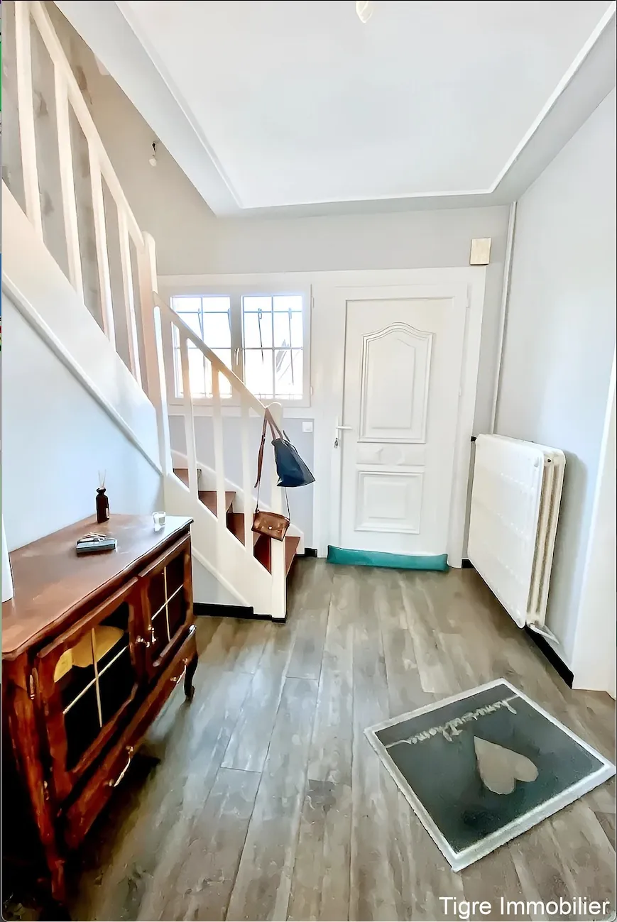 Charmante maison familiale à vendre à Maubeuge, proche centre avec garage et jardin 