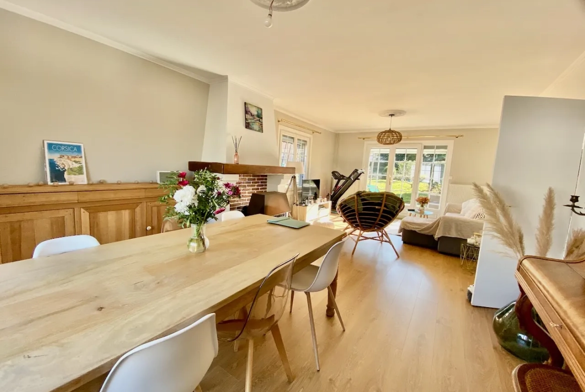 Charmante maison familiale à vendre à Maubeuge, proche centre avec garage et jardin 