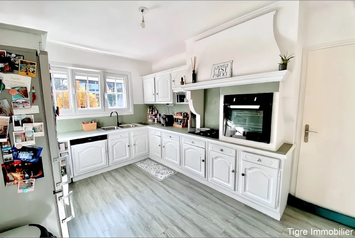 Charmante maison familiale à vendre à Maubeuge, proche centre avec garage et jardin 