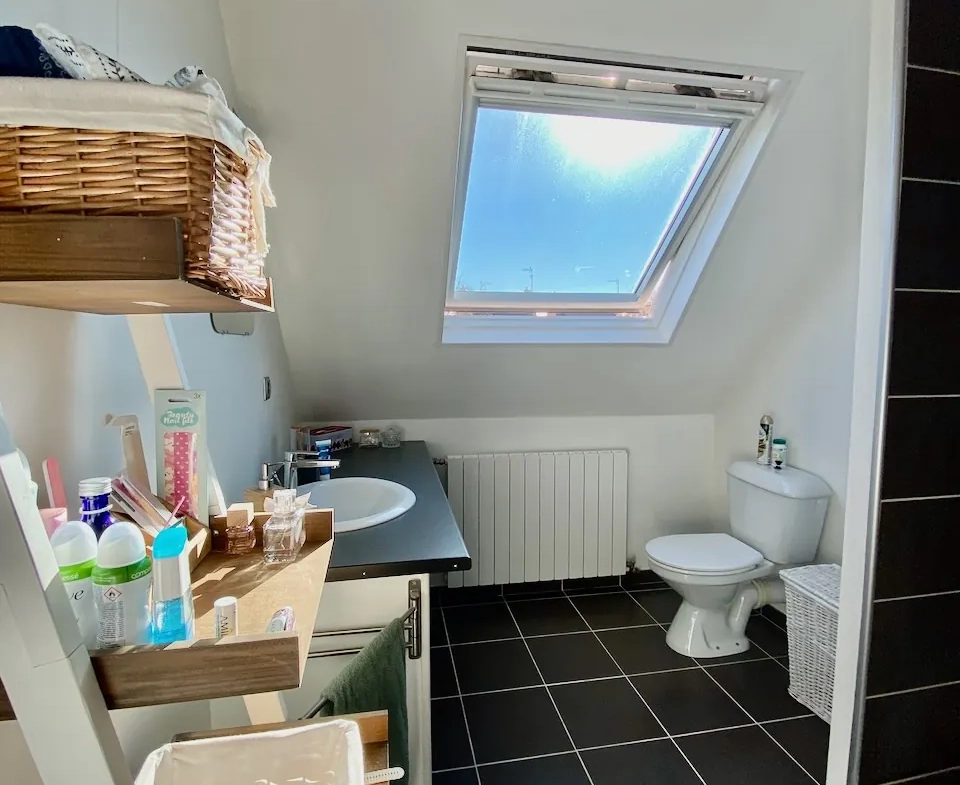 Charmante maison familiale à vendre à Maubeuge, proche centre avec garage et jardin 