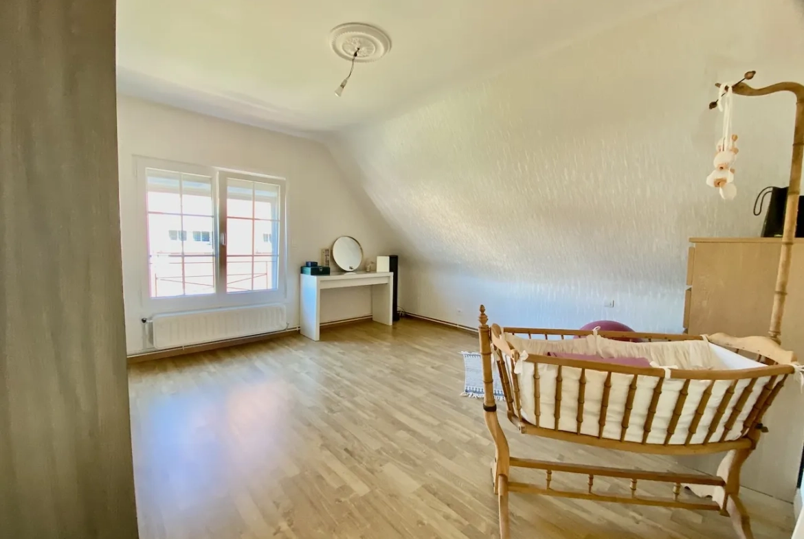 Charmante maison familiale à vendre à Maubeuge, proche centre avec garage et jardin 