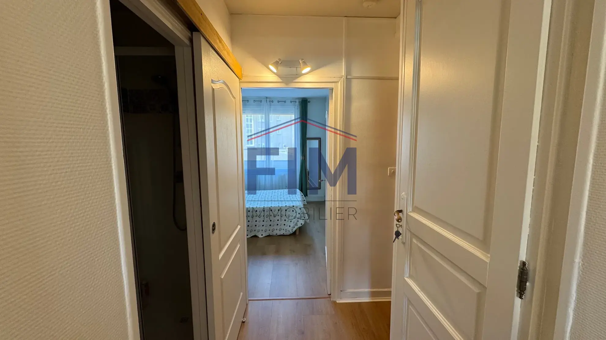 Appartement F2 avec vue imprenable sur le canal de Dieppe à vendre 