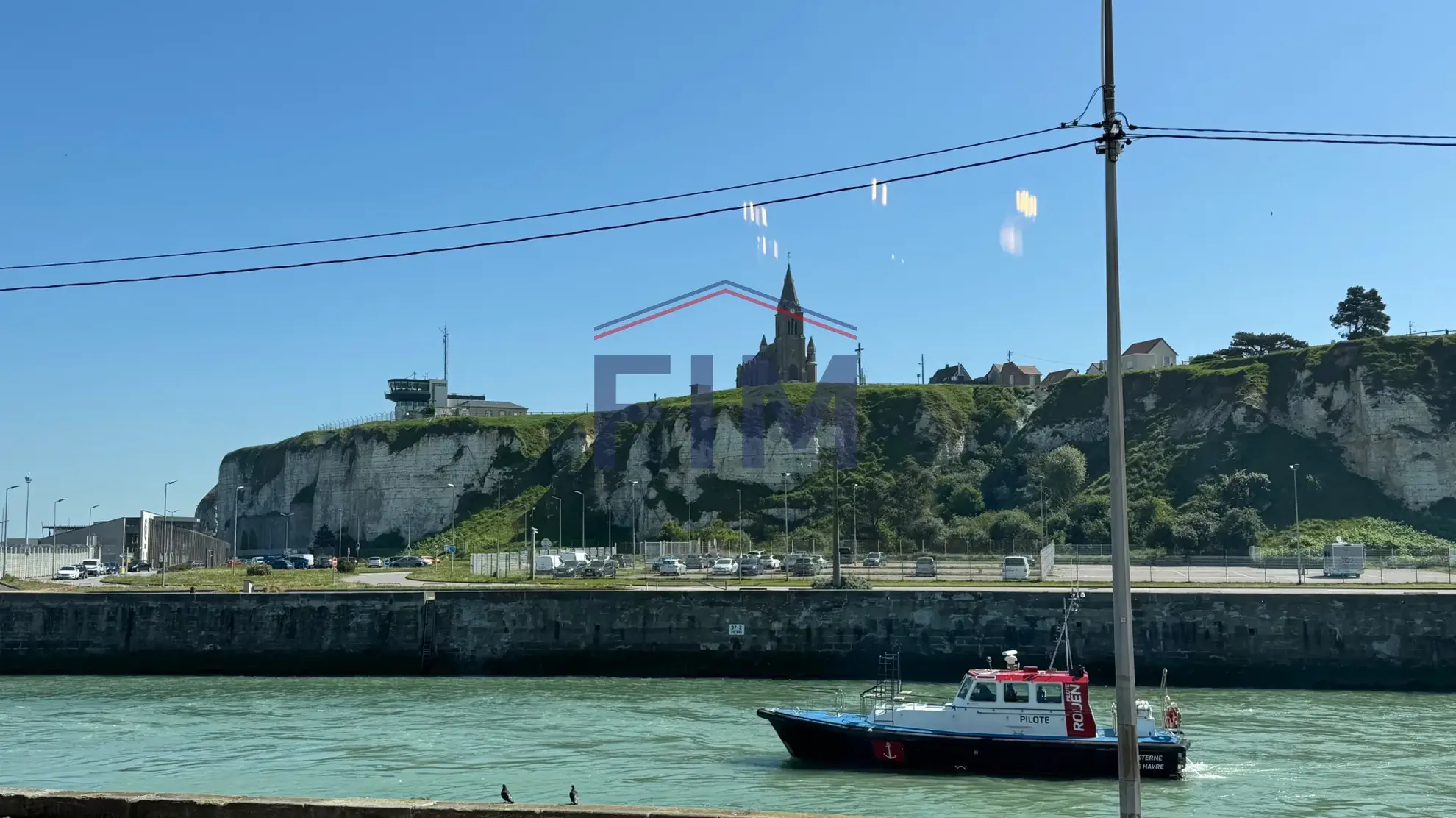 Appartement F2 avec vue imprenable sur le canal de Dieppe à vendre 