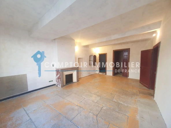 Maison de ville à Pignan de 140 m² avec terrasse, à rénover