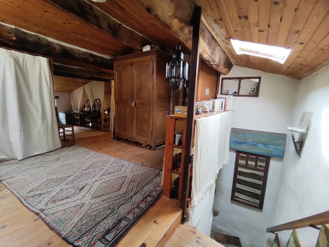 Maison ancienne en pierre avec jardin à Vesc, idéal pour amoureux d’authenticité 