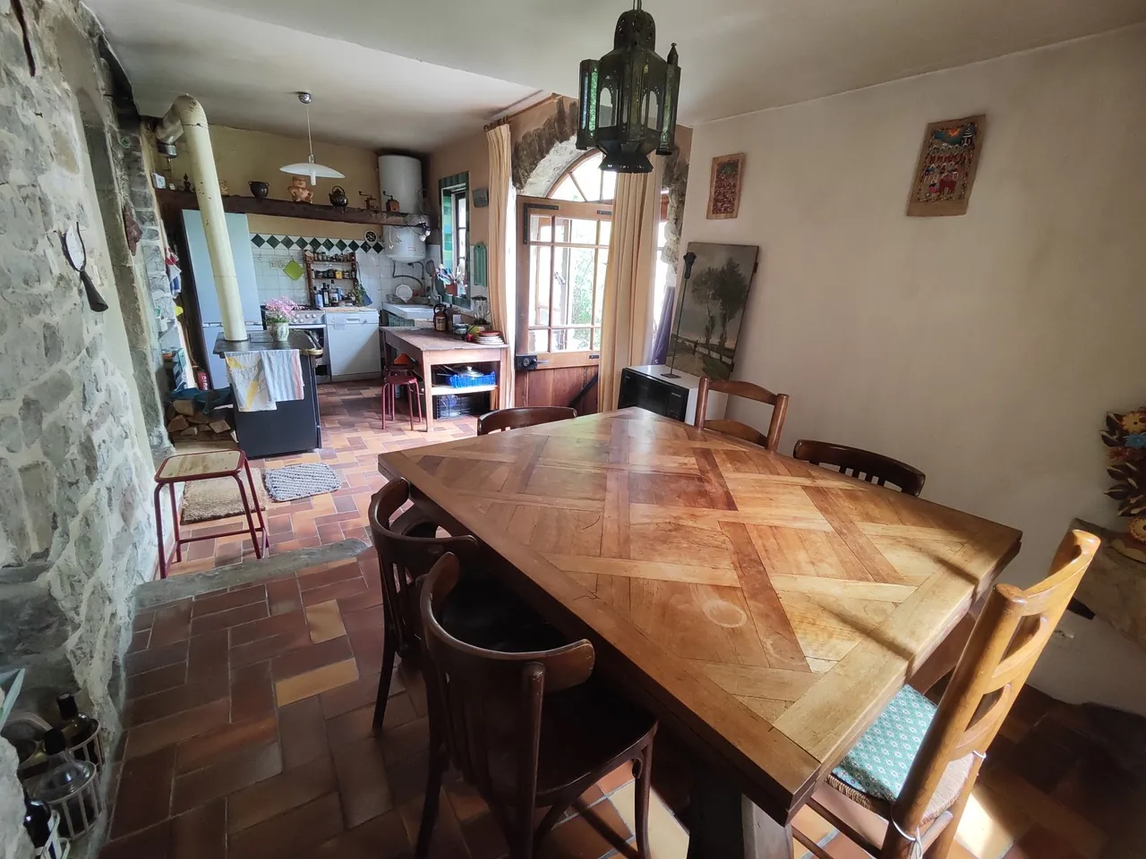 Maison ancienne en pierre avec jardin à Vesc, idéal pour amoureux d’authenticité 
