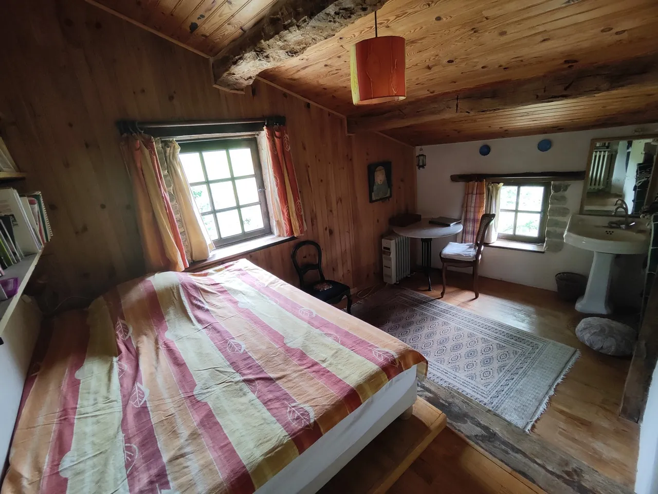 Maison ancienne en pierre avec jardin à Vesc, idéal pour amoureux d’authenticité 