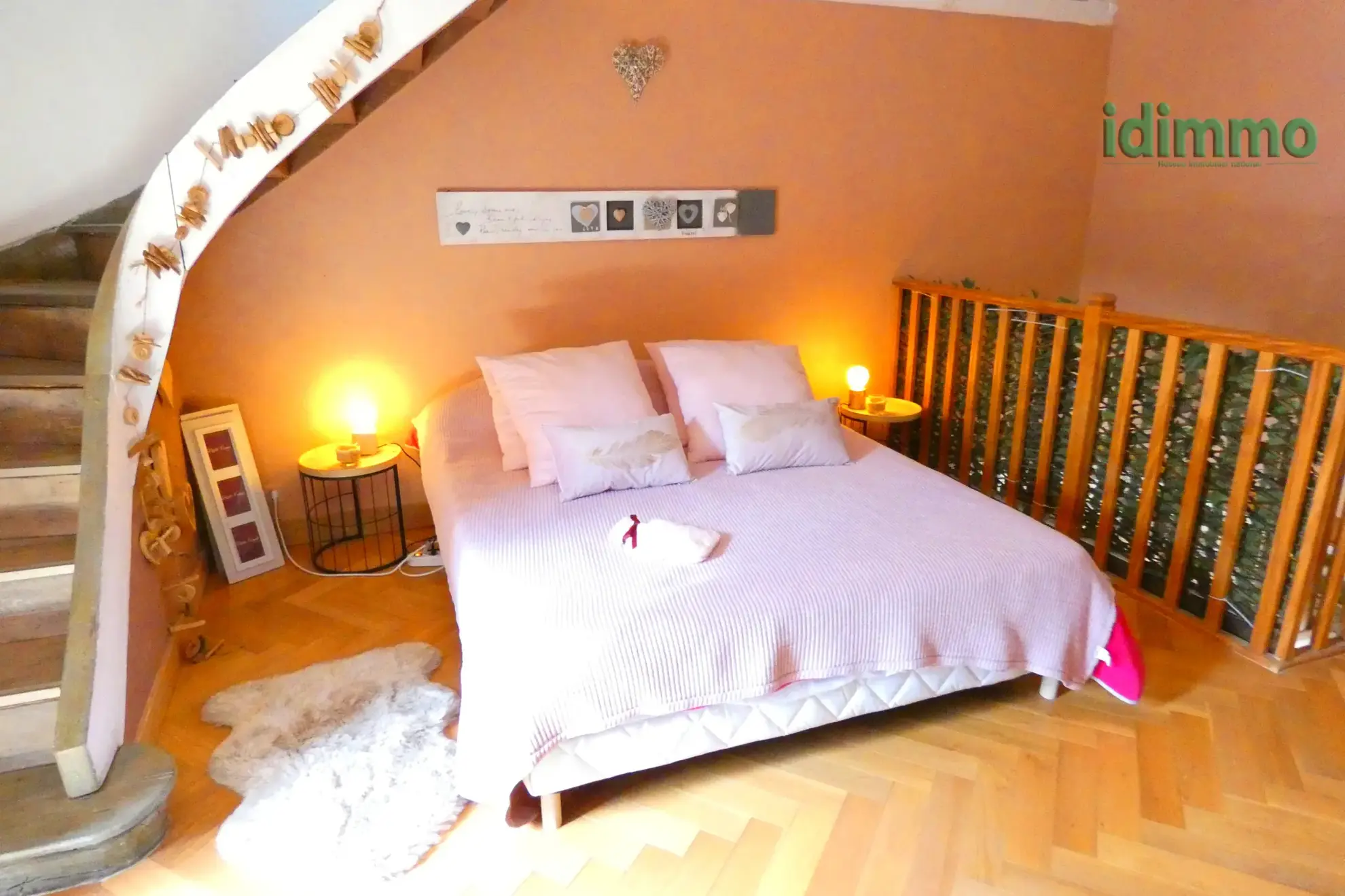 Belle maison auvergnate en pierre à vendre à Marcoles, 3 chambres, garage et cave 