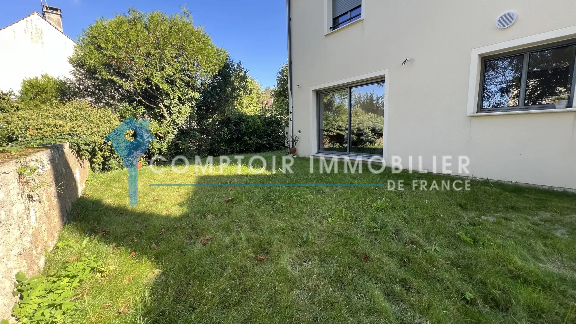 Maison neuve 3 chambres avec jardin à La Ferté-alais - Vente immobilière 