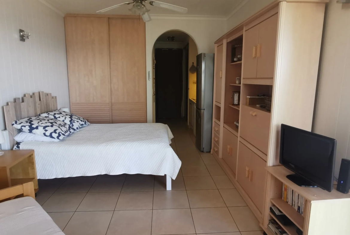 Charmant studio avec vue imprenable sur la mer à Moriani, excellent potentiel locatif 
