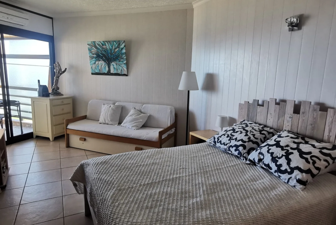 Charmant studio avec vue imprenable sur la mer à Moriani, excellent potentiel locatif 