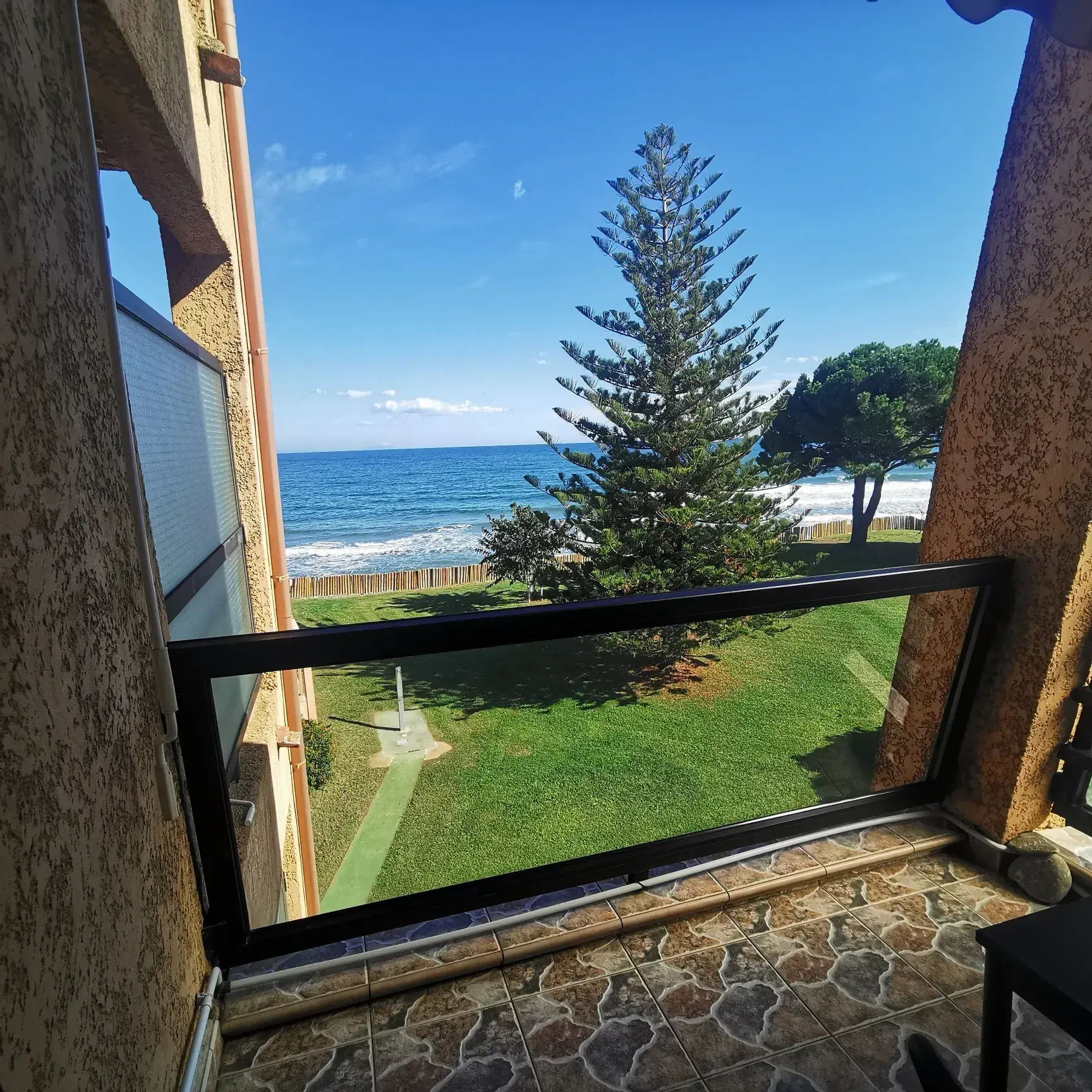 Charmant studio avec vue imprenable sur la mer à Moriani, excellent potentiel locatif 