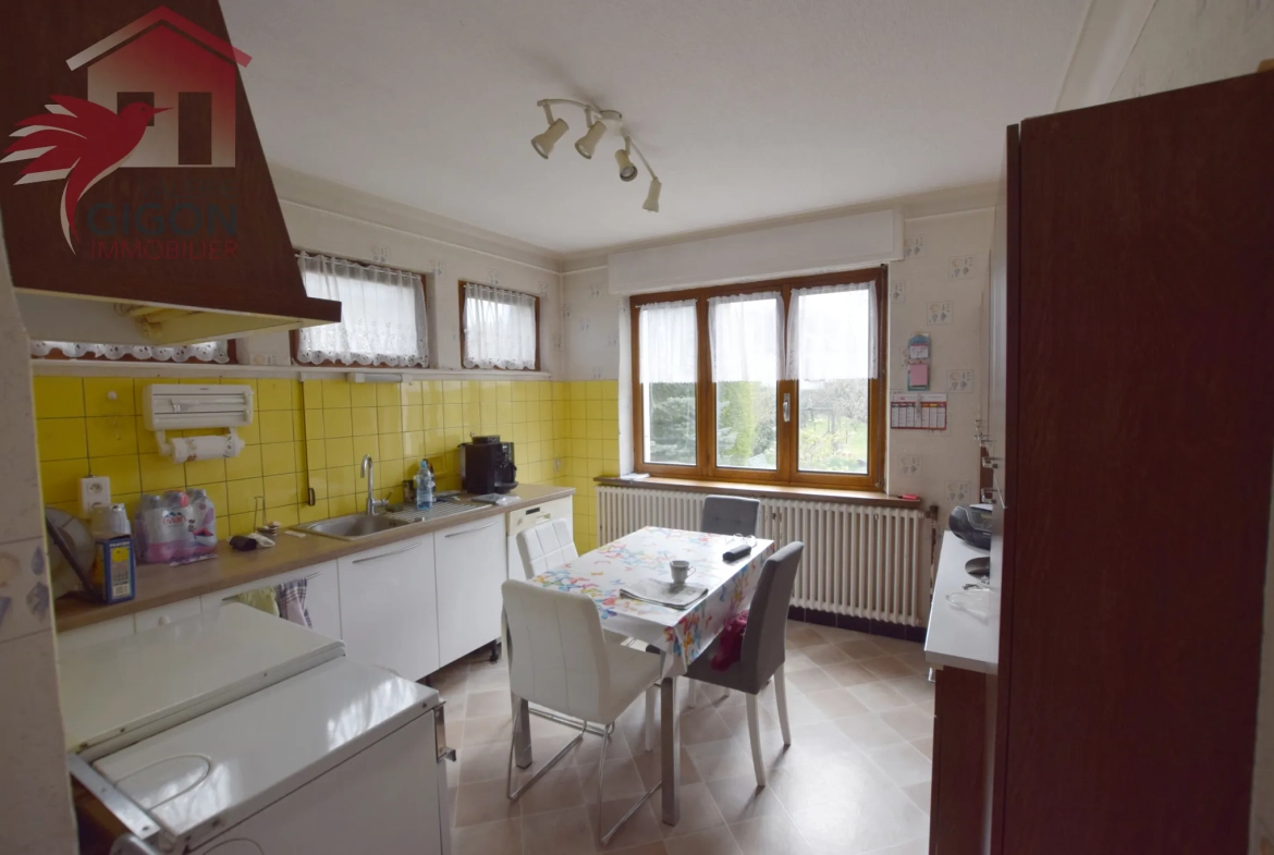 Maison lumineuse à Montbéliard avec jardin et garage - 73 m² 