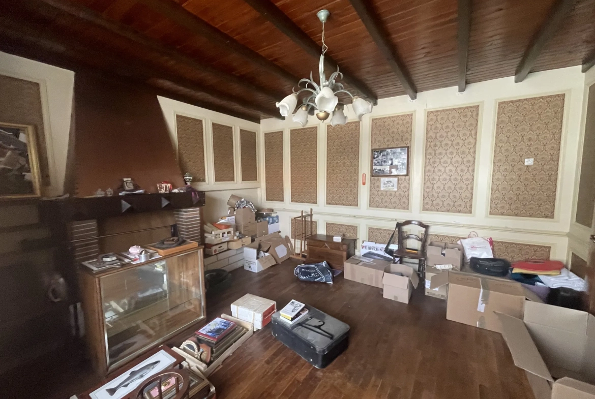 Maison à rénover de 124 m² proche de Poitiers à Latille 