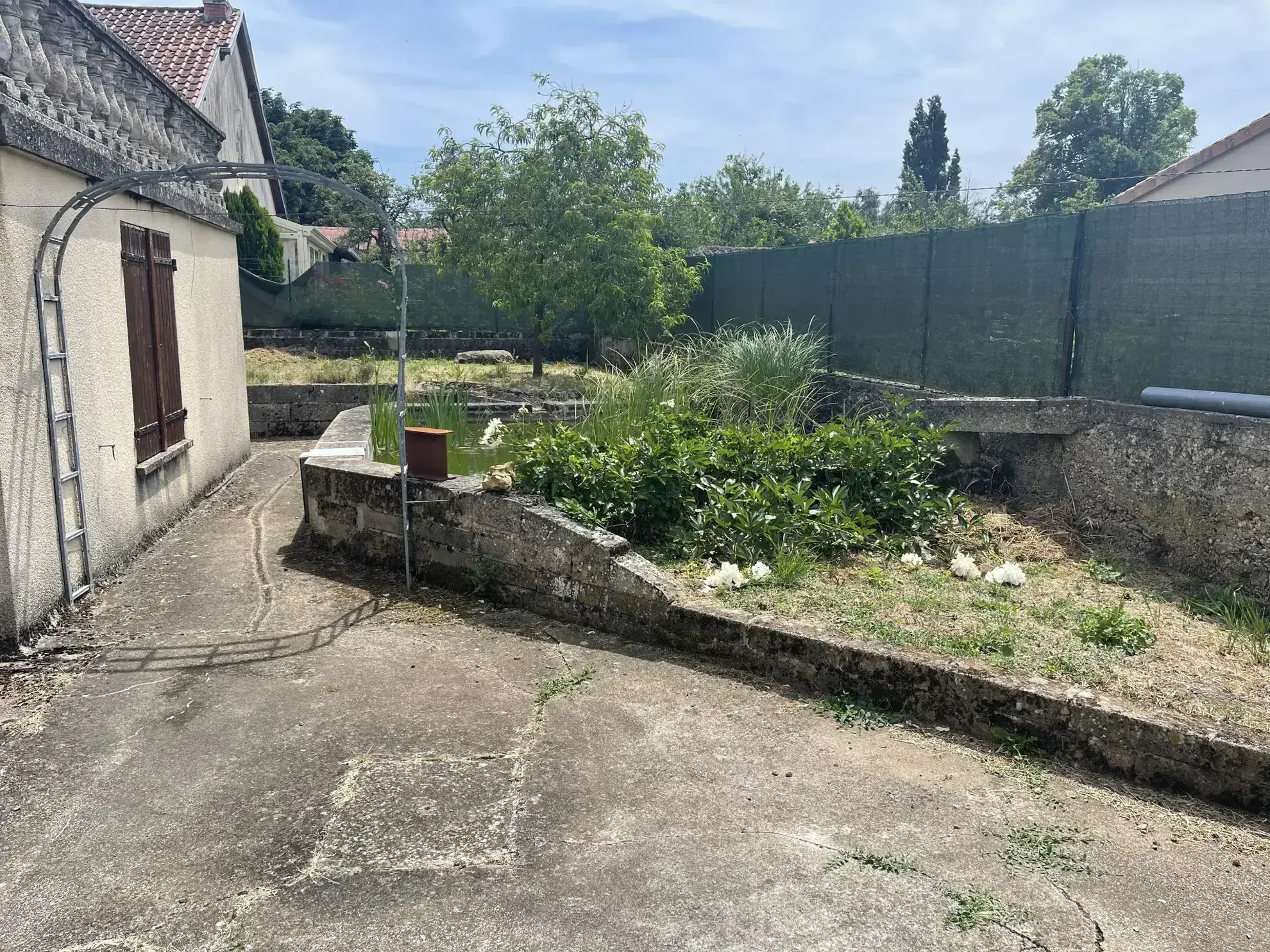 Maison à rénover de 124 m² proche de Poitiers à Latille 