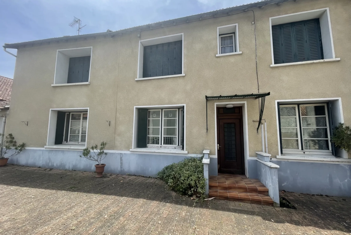 Maison à rénover de 124 m² proche de Poitiers à Latille 