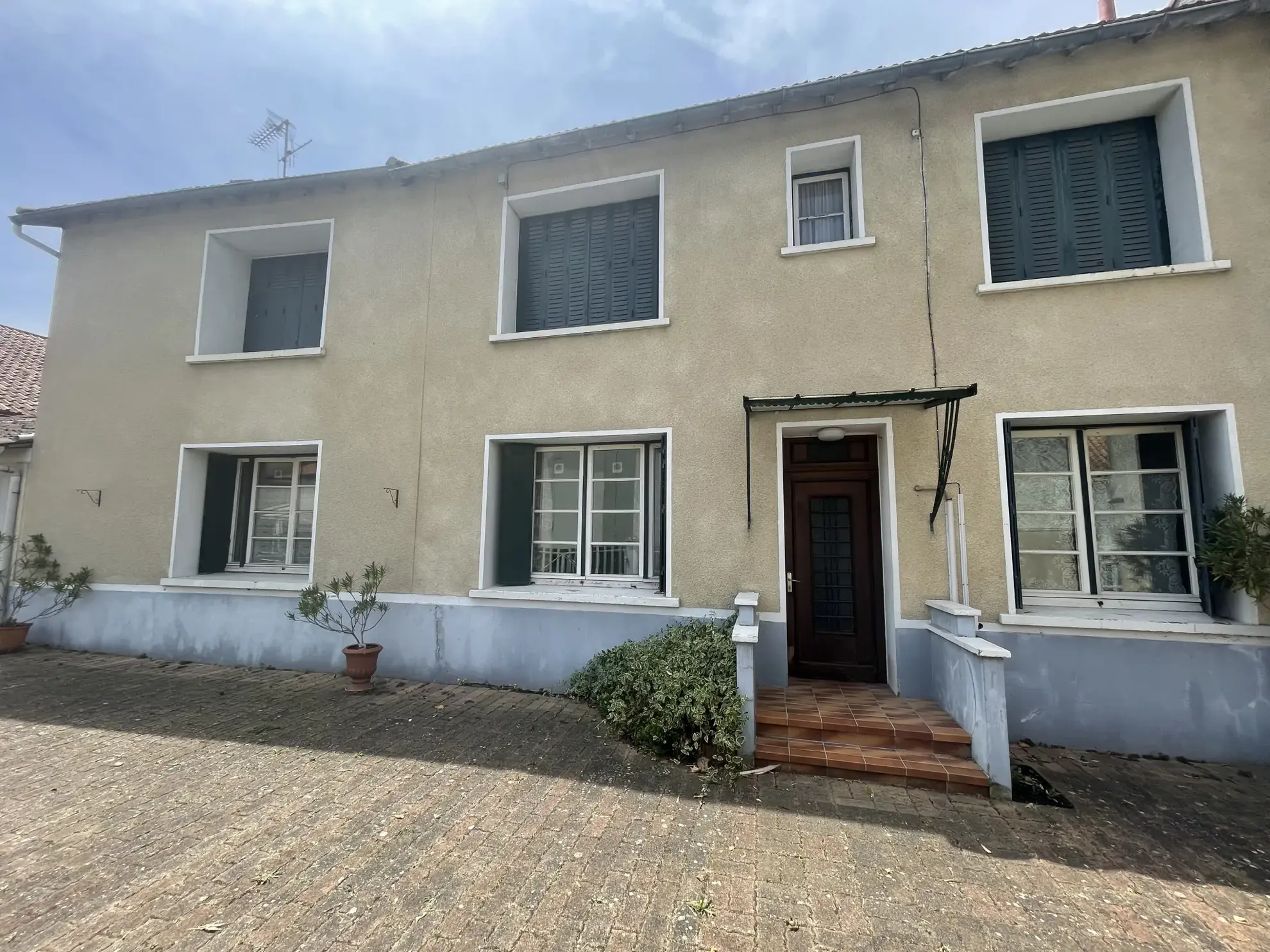 Maison à rénover de 124 m² proche de Poitiers à Latille 