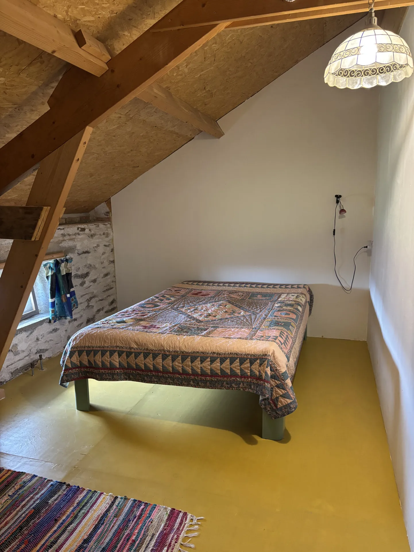 Domaine unique à Préveranges avec maison, bâtiments et terres, environnement naturel exceptionnel 