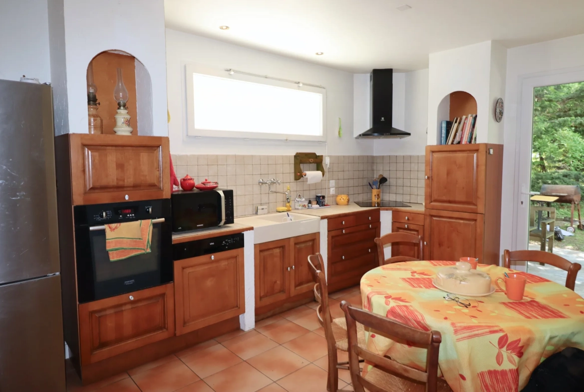 Maison de plain-pied à Meschers-sur-Gironde proche des plages et commerces 