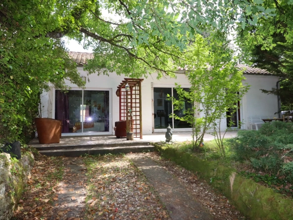 Maison de plain-pied à Meschers-sur-Gironde proche des plages et commerces