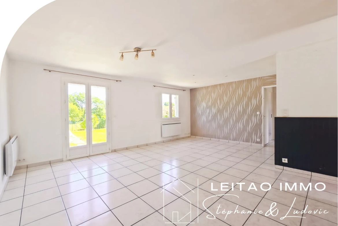 Maison individuelle de 80 m² avec jardin et piscine à Busque 