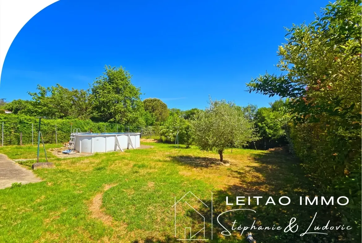 Maison individuelle de 80 m² avec jardin et piscine à Busque 