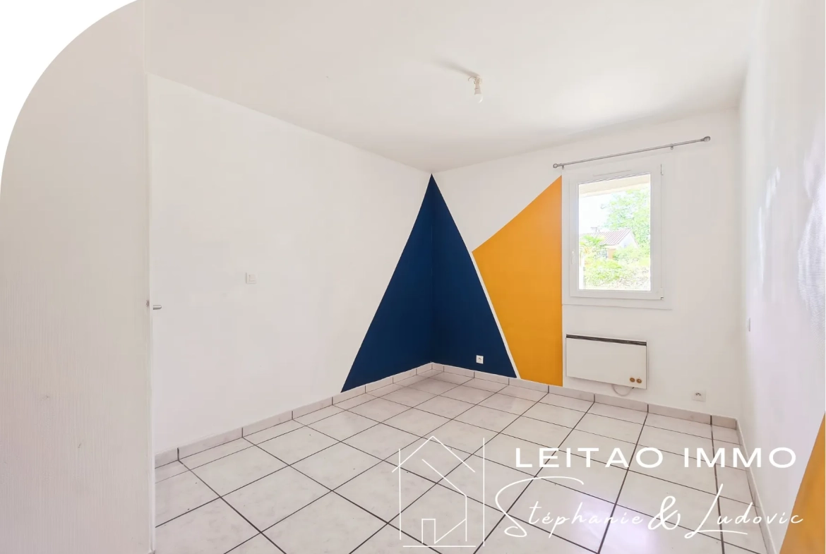 Maison individuelle de 80 m² avec jardin et piscine à Busque 
