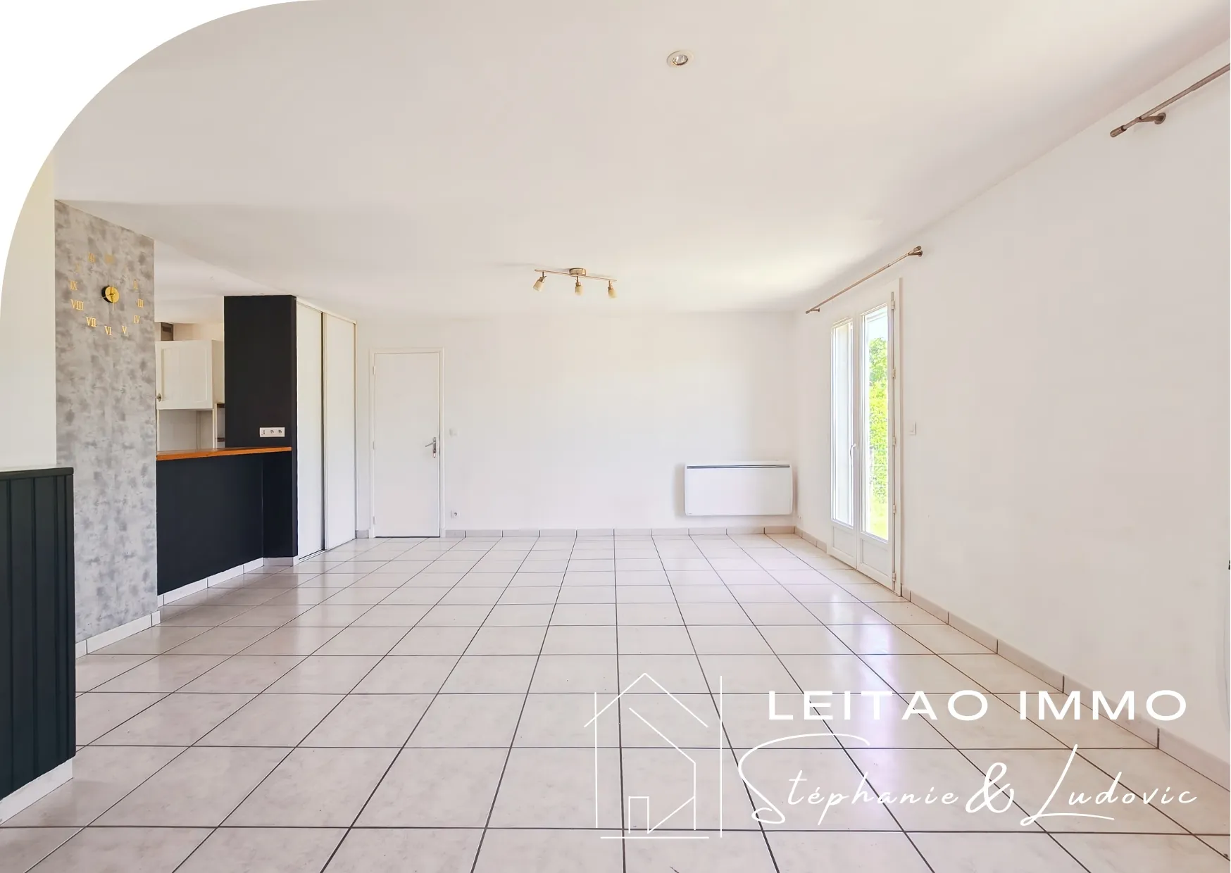 Maison individuelle de 80 m² avec jardin et piscine à Busque 