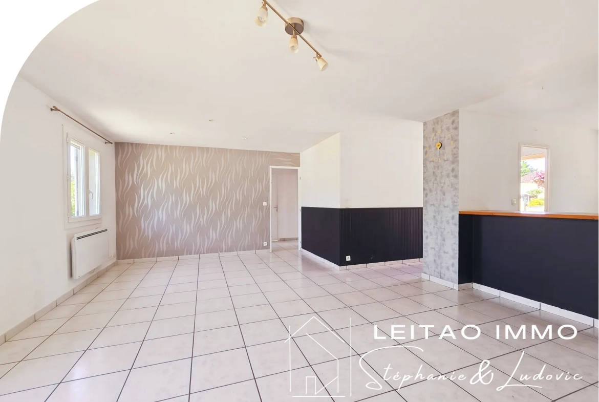 Maison individuelle de 80 m² avec jardin et piscine à Busque 
