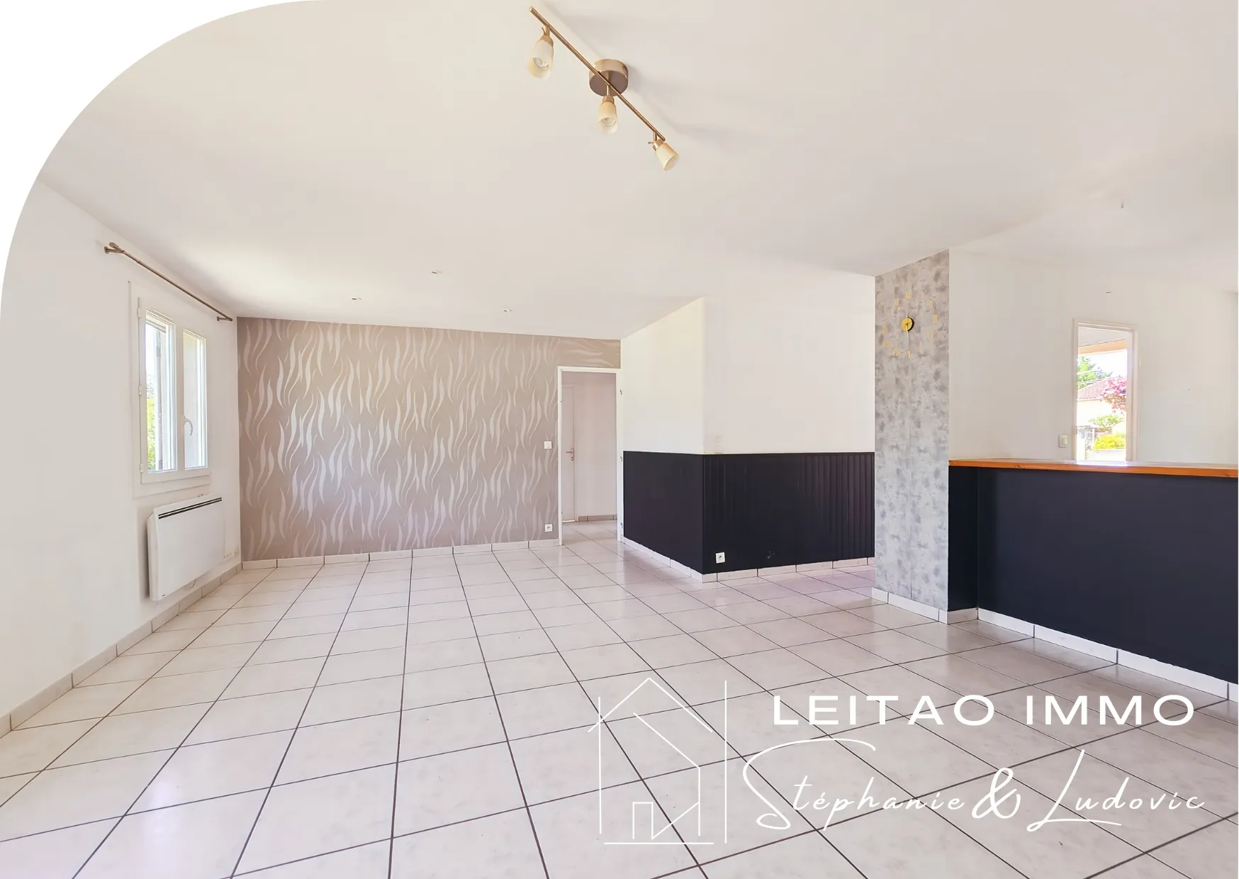 Maison individuelle de 80 m² avec jardin et piscine à Busque 