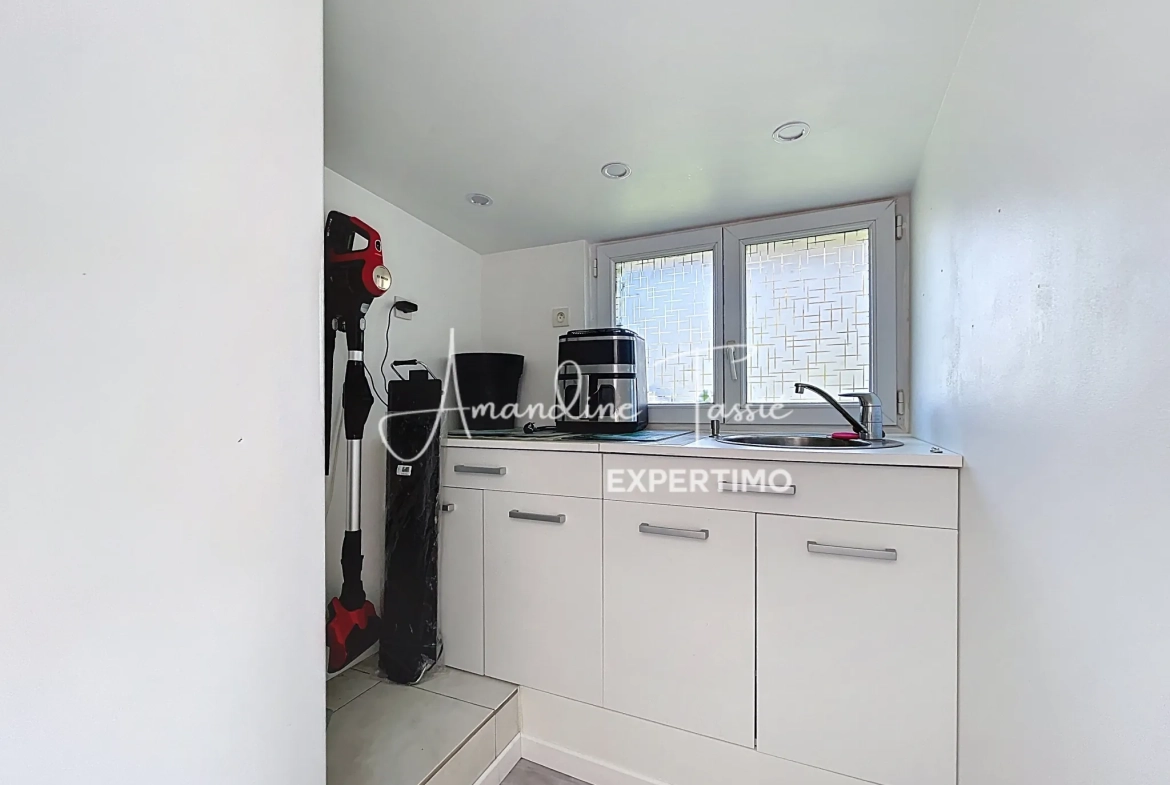 Maison avec vue exceptionnelle sur le roc Nantais à Nant - 3 chambres, jardin et confort moderne 