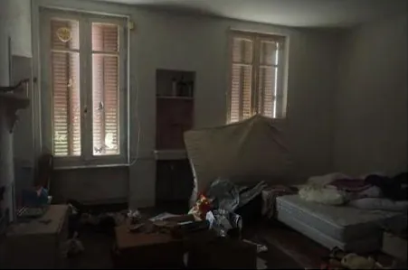Maison T4 à vendre à Commentry - Vente aux enchères à partir de 40 000 € 