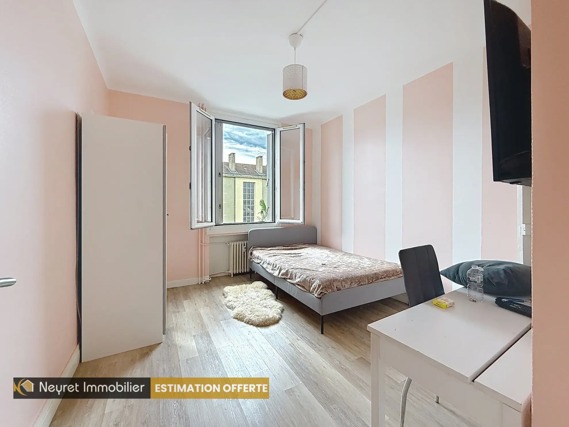 Appartement T4 à Saint-Étienne Montplaisir avec balcon et cave 