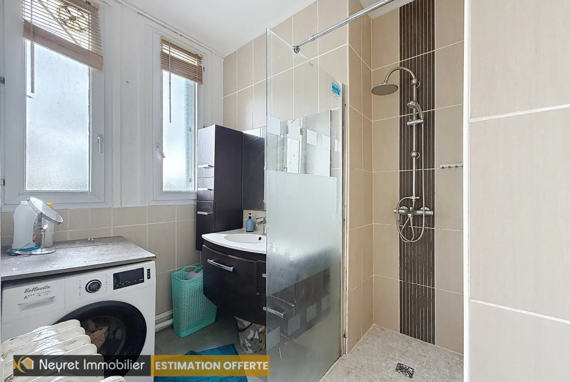Appartement T4 à Saint-Étienne Montplaisir avec balcon et cave 