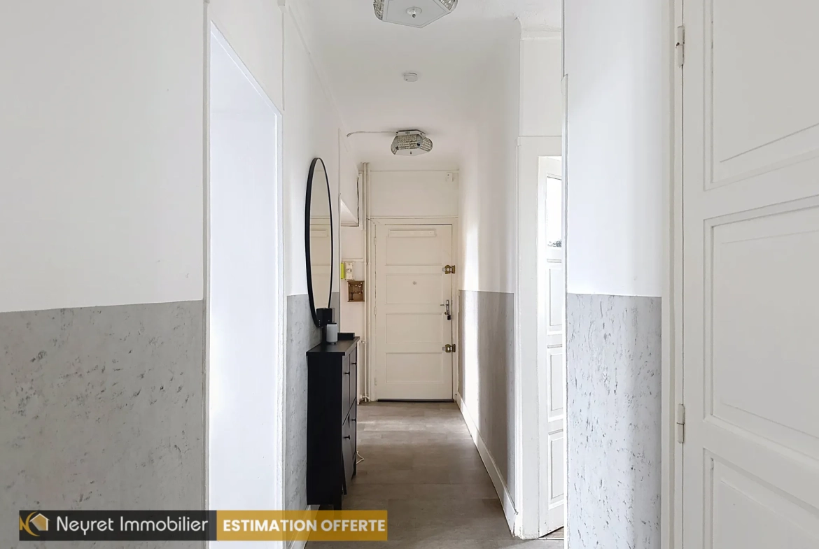 Appartement T4 à Saint-Étienne Montplaisir avec balcon et cave 