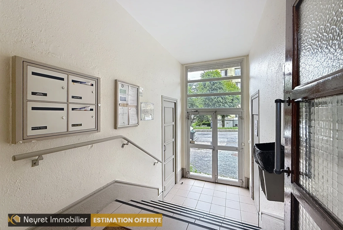 Appartement T4 à Saint-Étienne Montplaisir avec balcon et cave 