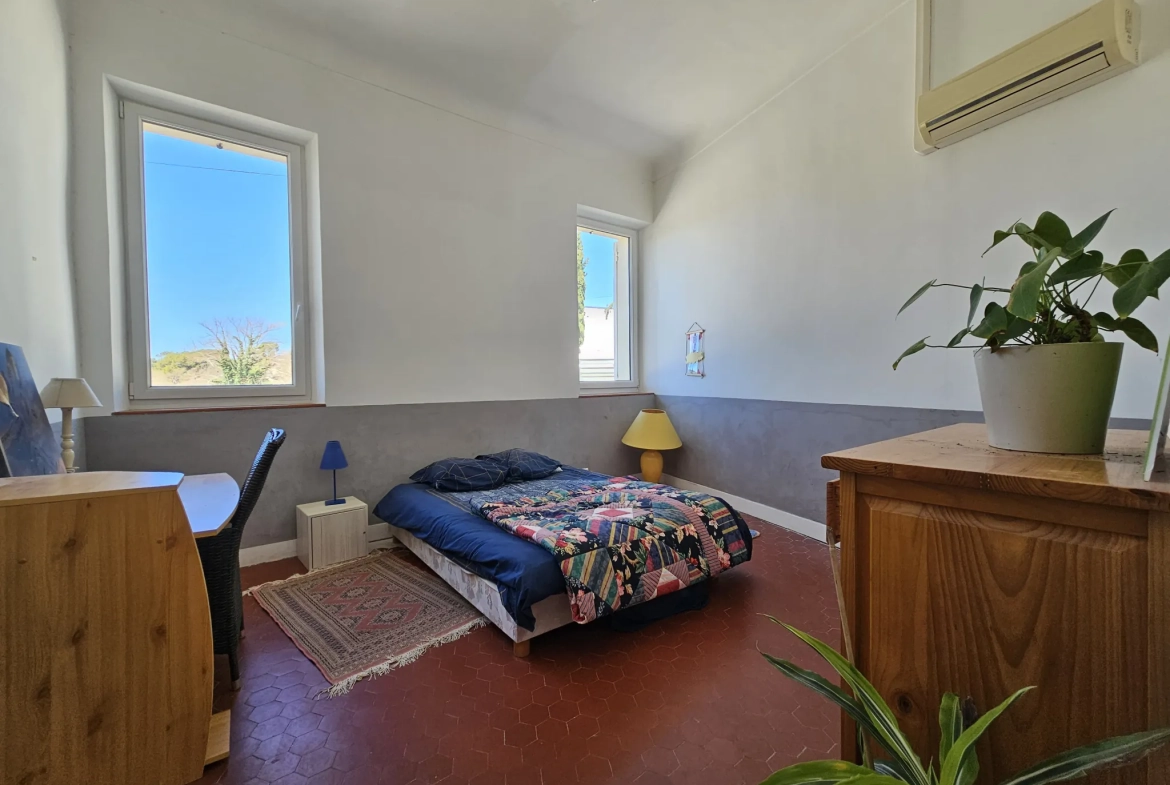 Maison ancienne de 110 m² avec cour privée dans le Luberon 