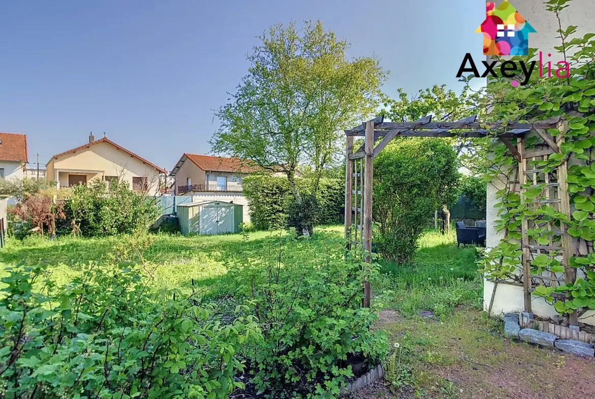 Maison 4 chambres avec terrain à Roanne, rénovée et spacieuse 