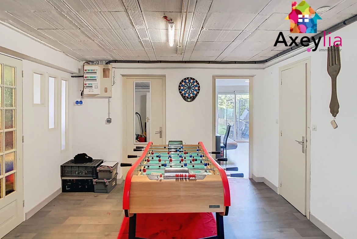 Maison 4 chambres avec terrain à Roanne, rénovée et spacieuse 