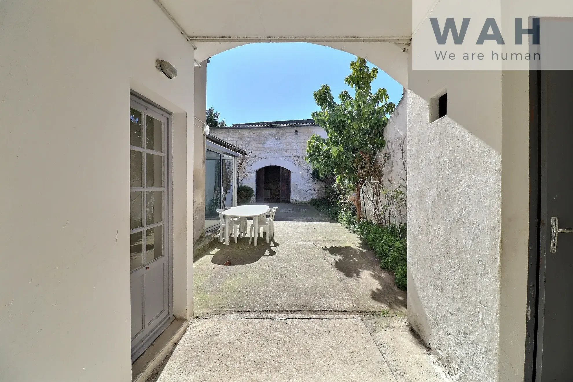 Maison de village 7 pièces à Lunel-Viel avec potentiel de rénovation 